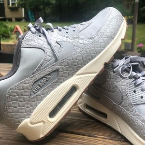 Nike Air Max size 9